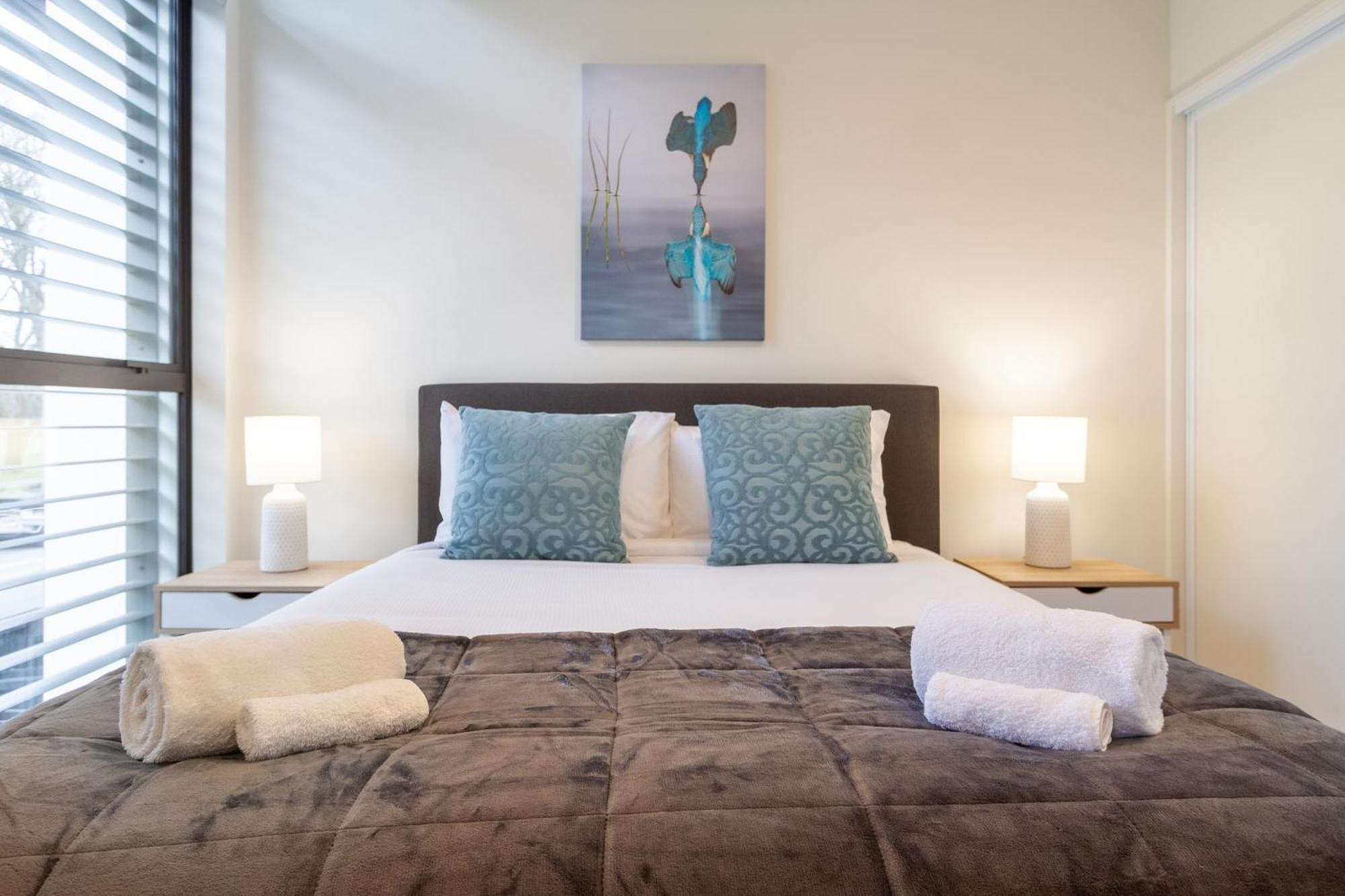 Modern 2 Bed 2 Bath Opposite Hagley Park Apartment Christchurch Ngoại thất bức ảnh